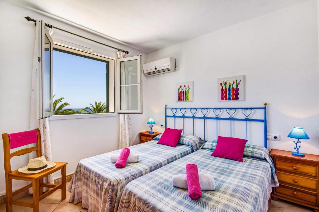 Villa Laurel by Villa Plus Villa Laurel by Villa Plus