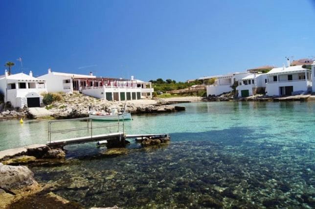 Charming fisherman's house in front of the sea
