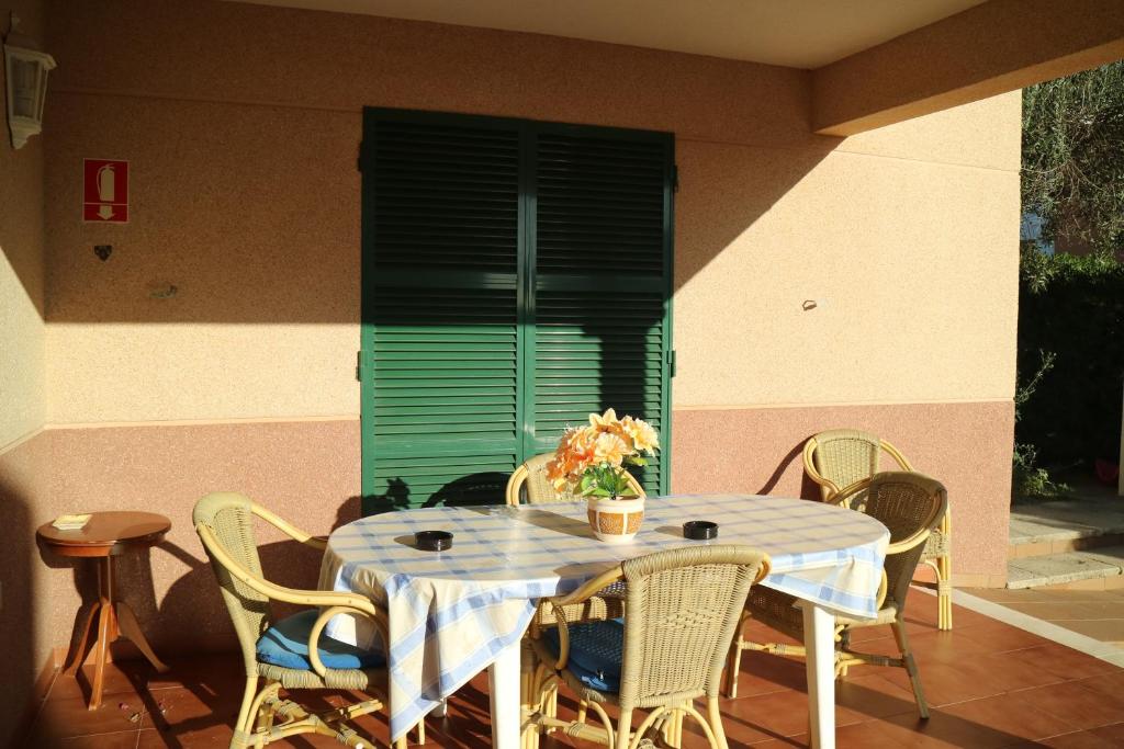 Spectacular Villa with SwimmingPool in Cala Blanca