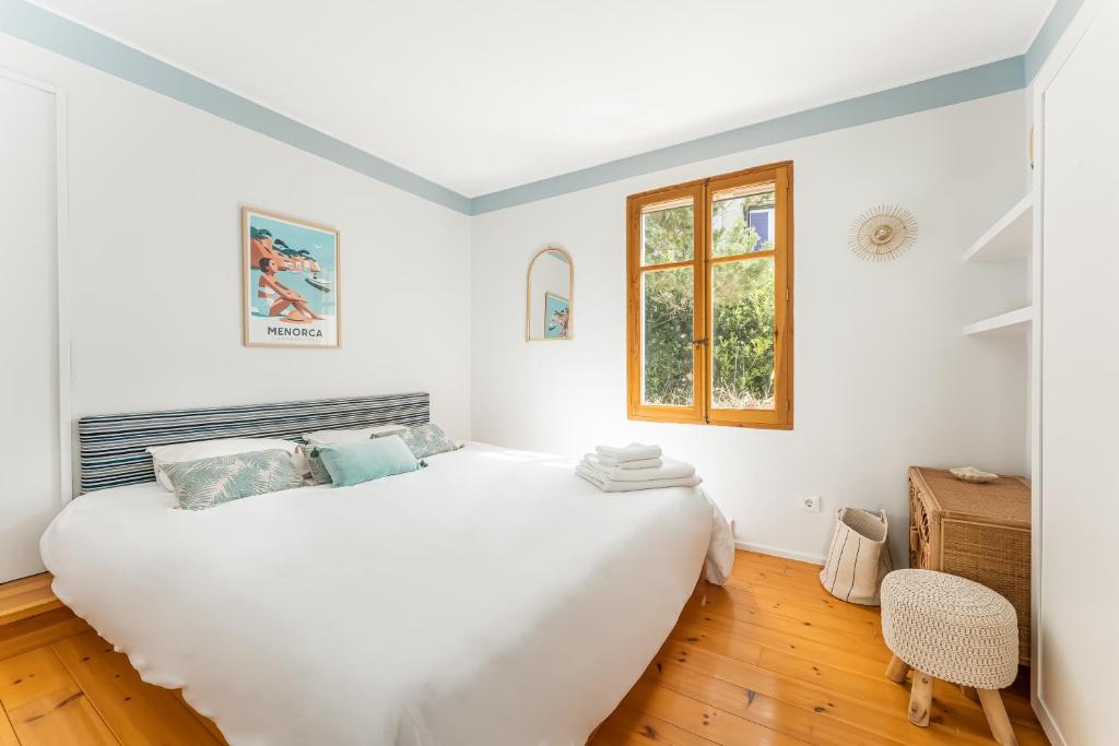 Villa exclusiva frente al mar con jardin y piscina