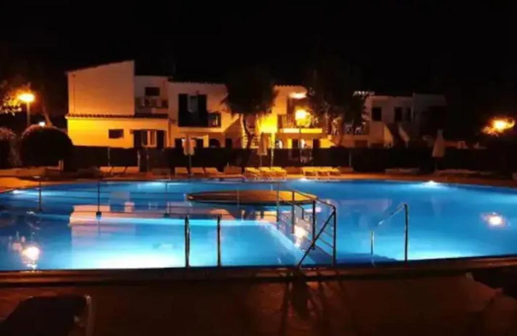 Beautiful apartment in Cala en Blanes - 45 m² with shared pool