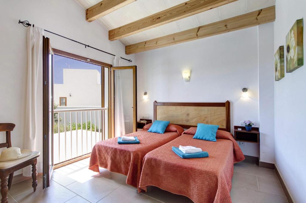 Candela 4 bedroom villa, Cala'n Forcat Candela 4 bedroom villa, Cala'n Forcat