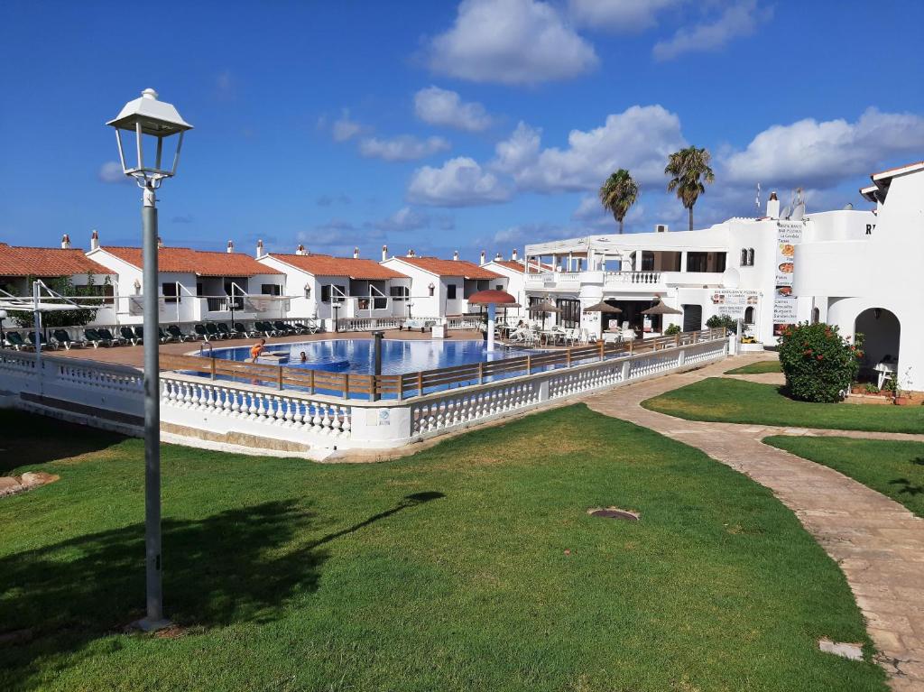 APARTAMENTOS SON BOU Z5