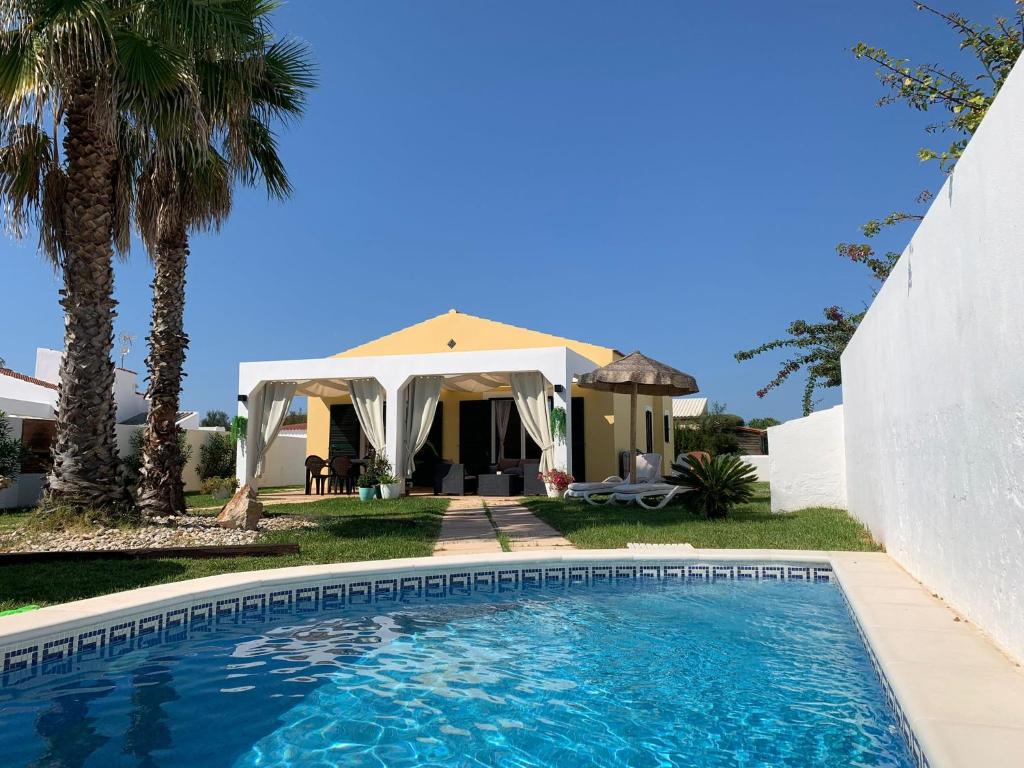 Chalet con piscina en Menorca Chalet con piscina en Menorca