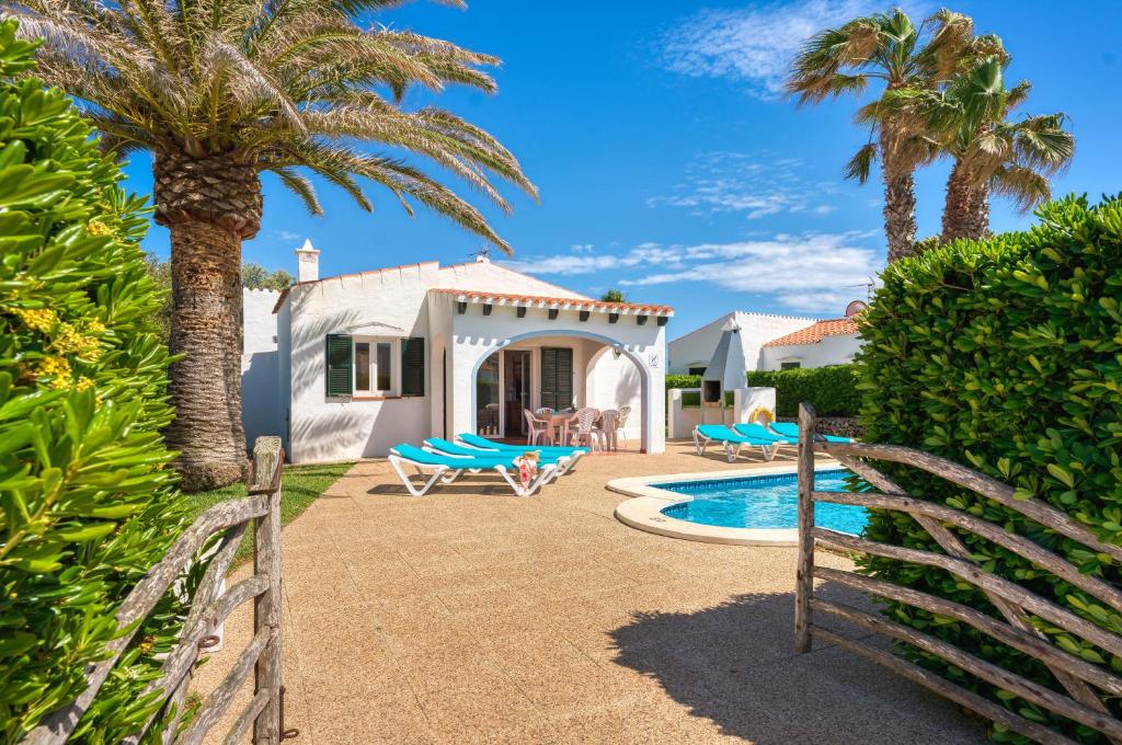 Jordi Bonita Villa con piscina en Menorca