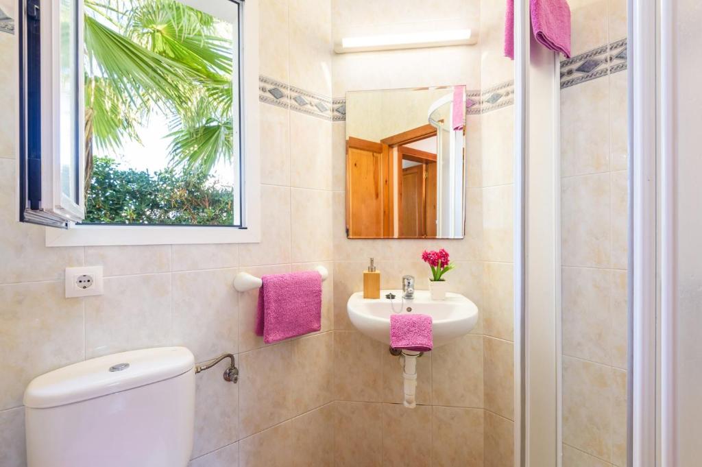 Villa Mikel by Villa Plus