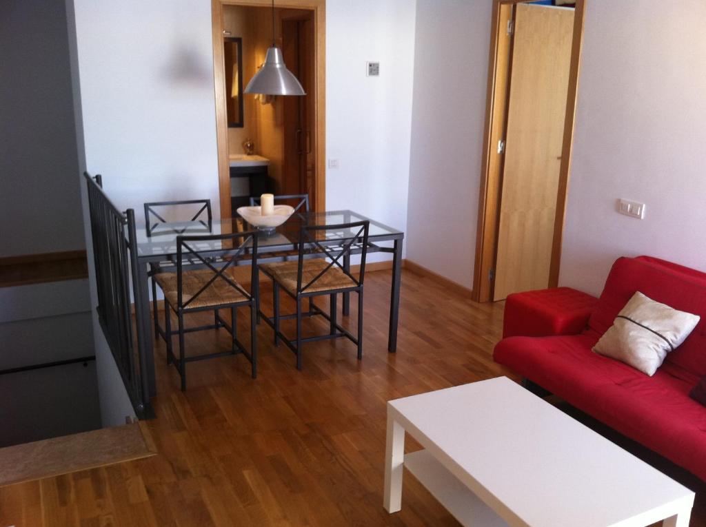 Apartament amb piscina i terrassa Apartament amb piscina i terrassa