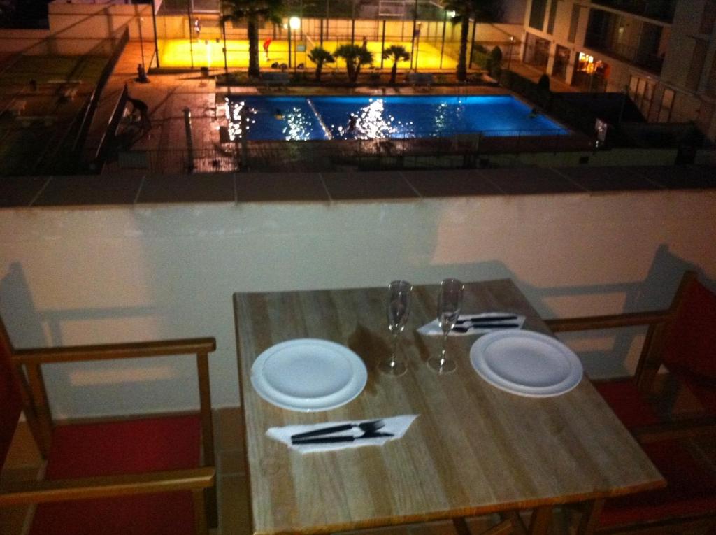 Apartament amb piscina i terrassa Apartament amb piscina i terrassa