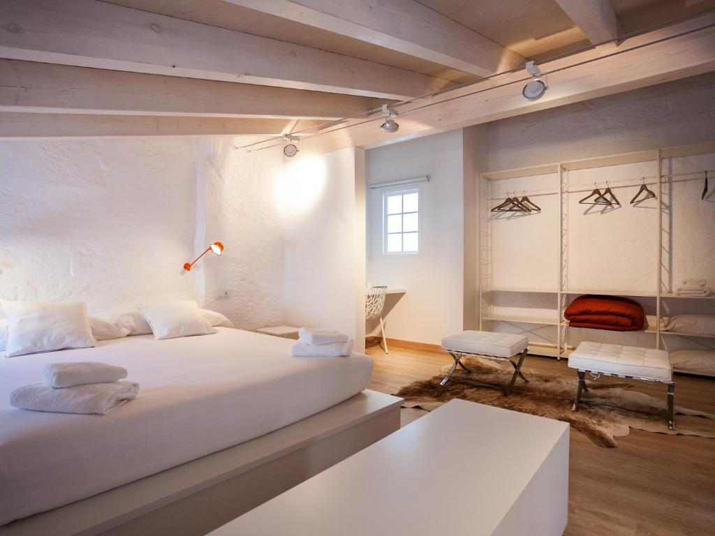 Cheap & Chic Hotel Cheap & Chic Hotel