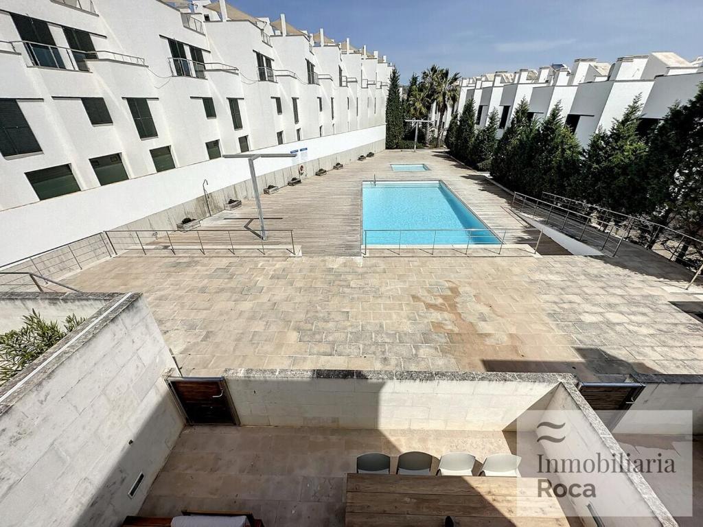 Adosado con piscina y vistas al mar Adosado con piscina y vistas al mar