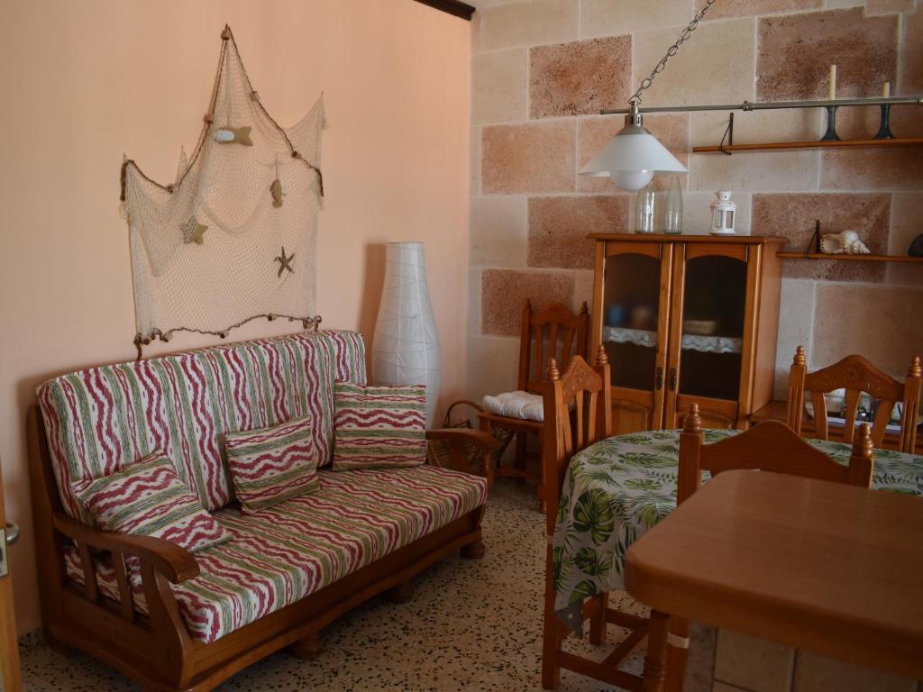 Pueblo de Fornells. Tramuntana, 37 2º Pueblo de Fornells. Tramuntana, 37 2º