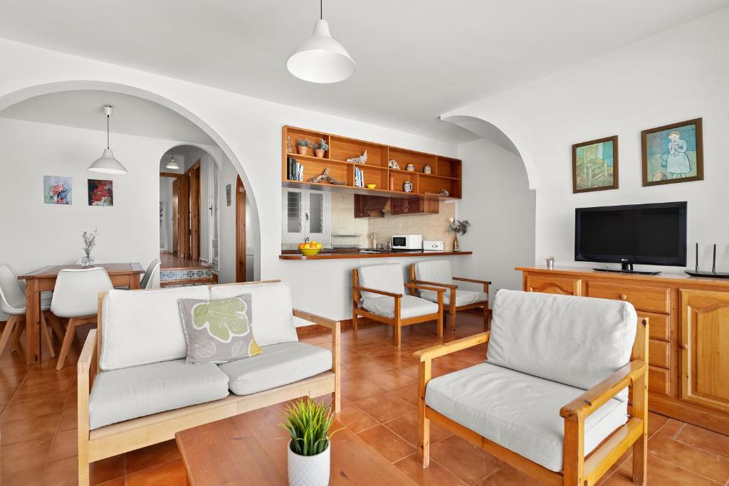 Tramontana Apartment 99BJ