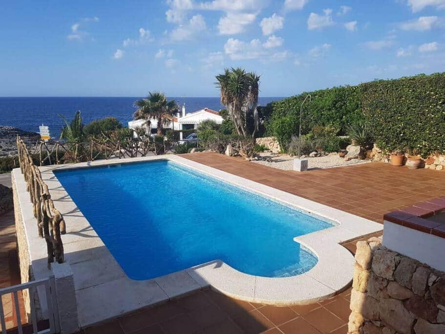 Villa en primera linea de mar cerca de Binibeca Villa en primera linea de mar cerca de Binibeca