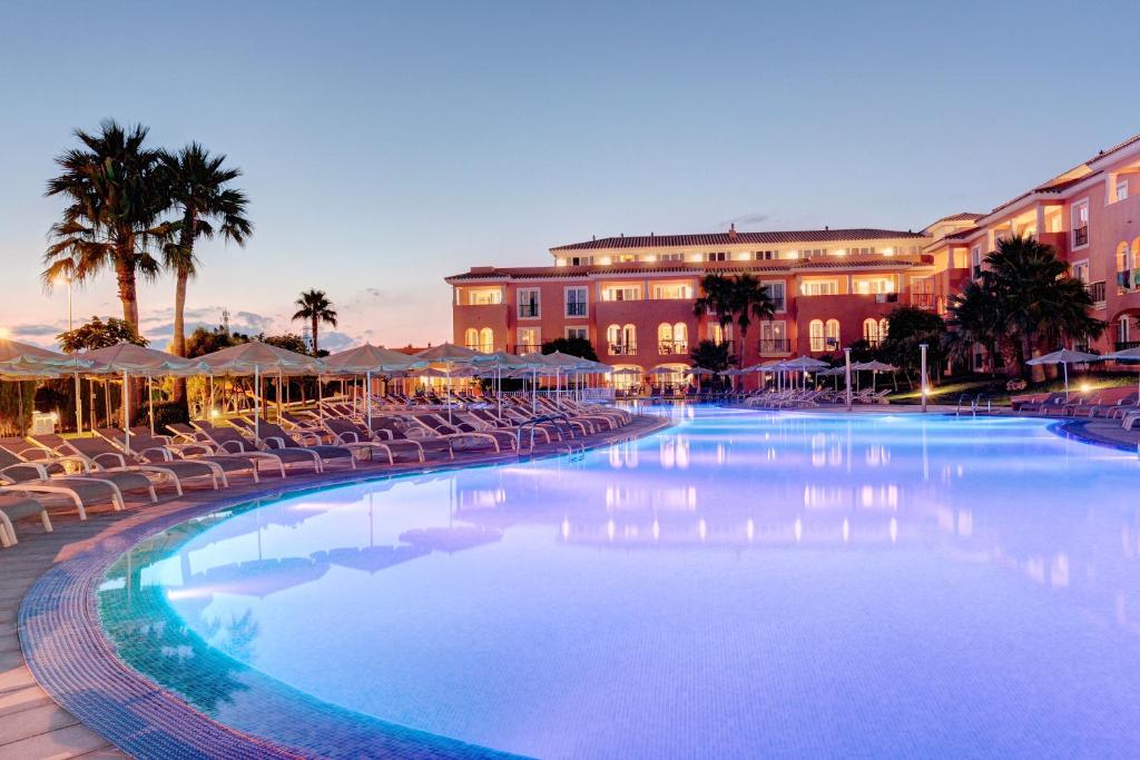 Grupotel Macarella Suites & Spa Grupotel Macarella Suites & Spa