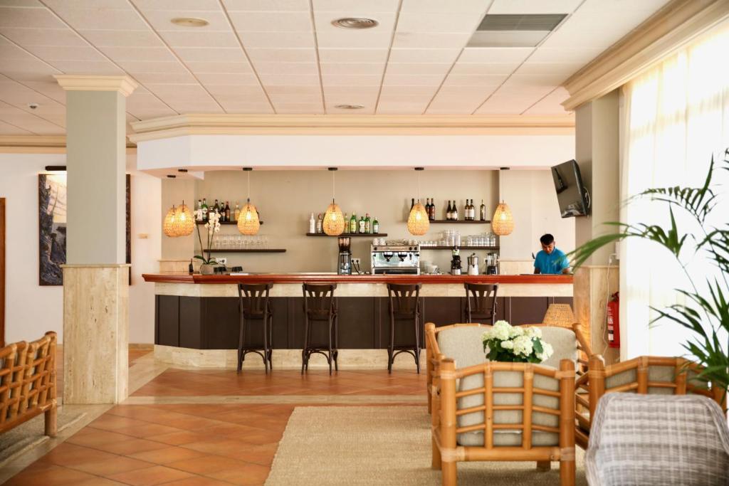 Nuramar Aparthotel